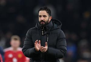 博鱼-萨顿：森林队将1比0险胜曼联，红魔最大希望是B费能否发挥作用