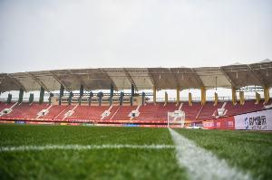 博鱼体育-媒体人：河南队vs申花比赛有变数，和场地情况有关系