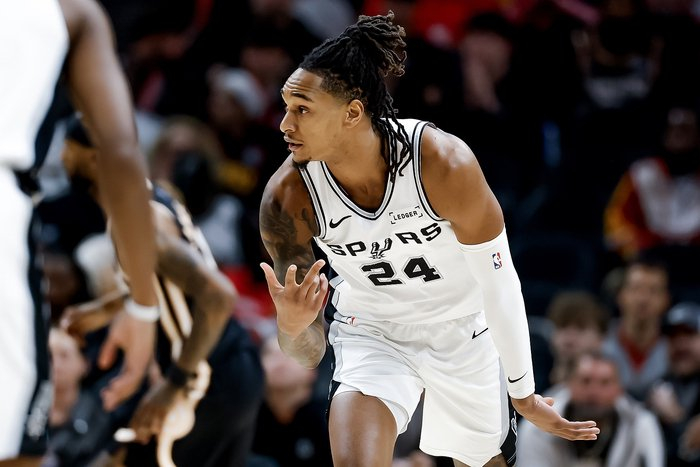 博鱼电竞-东西最强黑马较量，西部黑马还是更胜一筹，新星争相爆发令人惊喜|马刺|活塞|NBA常规赛|坎宁安|瓦塞尔_新浪体育_新浪新闻